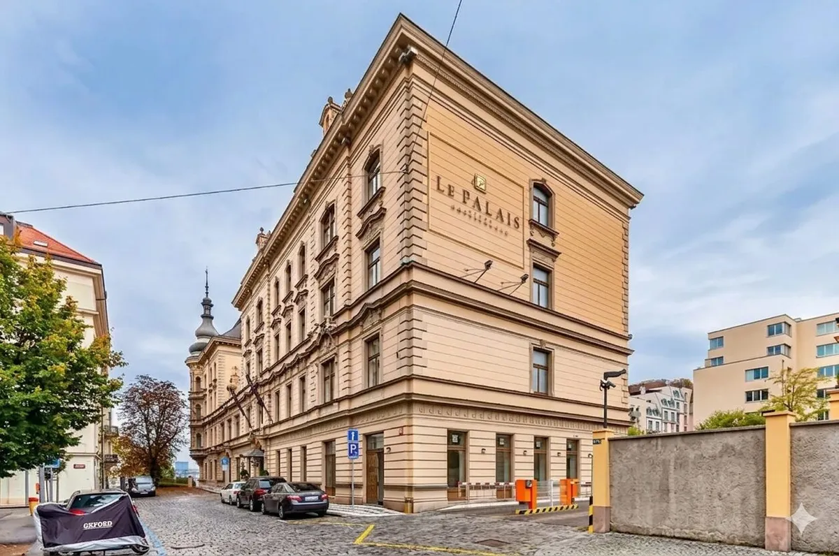 Garážové stání v Rezidenci Zvonařka – Vinohrady — Praha 2 – Vinohrady