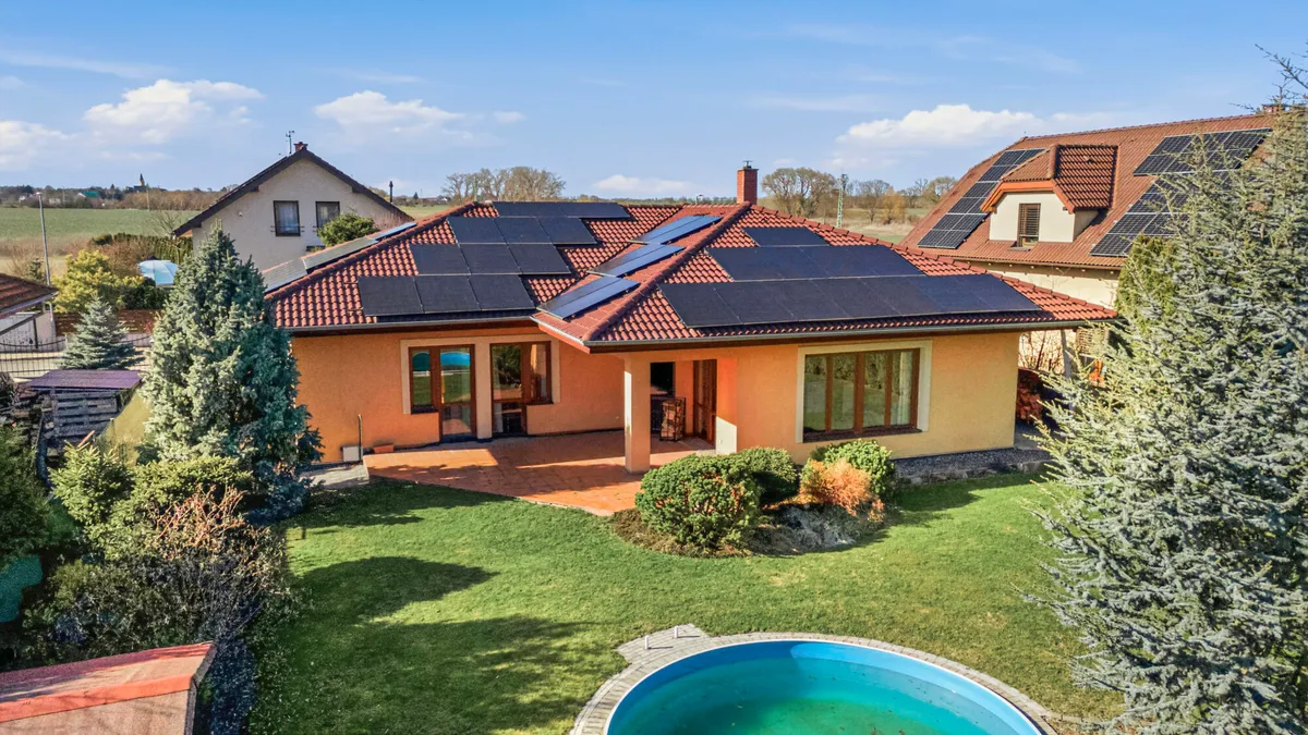 Nízkoenergetický bungalov v Drahelčicích: Špičkové technologie a naprostý komfort — Drahelčice
