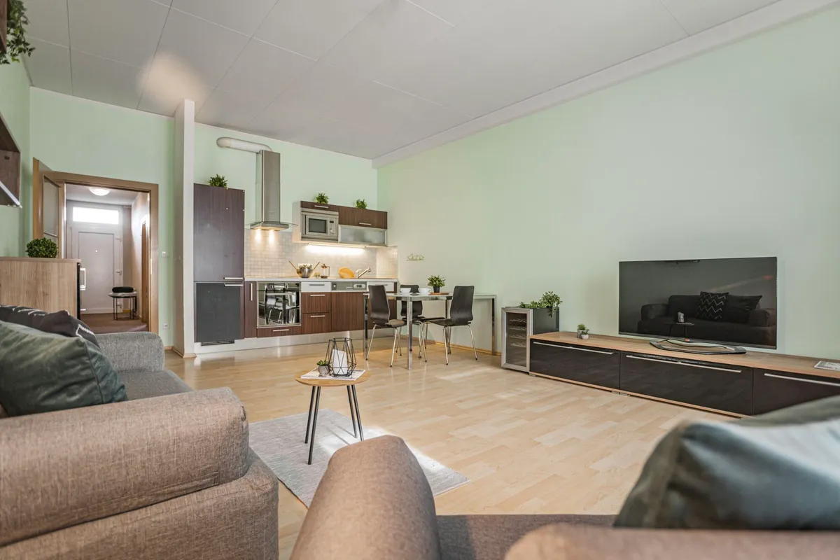 Pronájem bytu 2+KK 58 m2, Českomoravská, Praha 9 — Praha 9