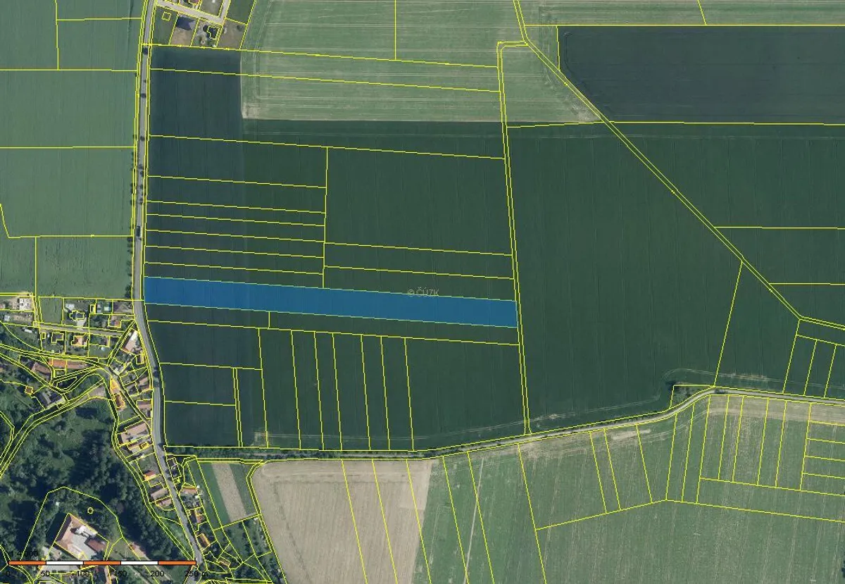 Prodej pole, 1/3 podílu, Červený Hrádek u Bečvár — Červený Hrádek