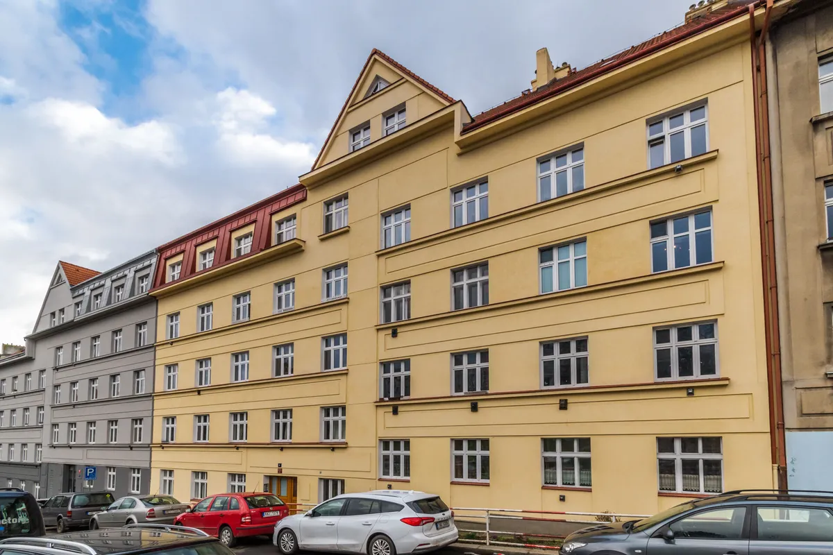 Pronájem bytu 2+KK po rekonstrukci v Libni — Praha – Libeň