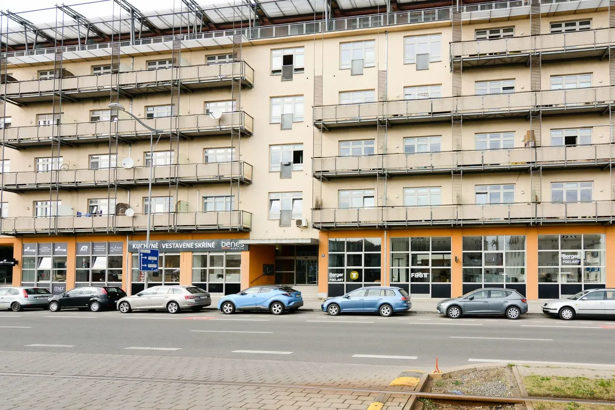 Pronájem bytu 2KK, Českomoravská, 62m2 — Praha 9 – Českomoravská