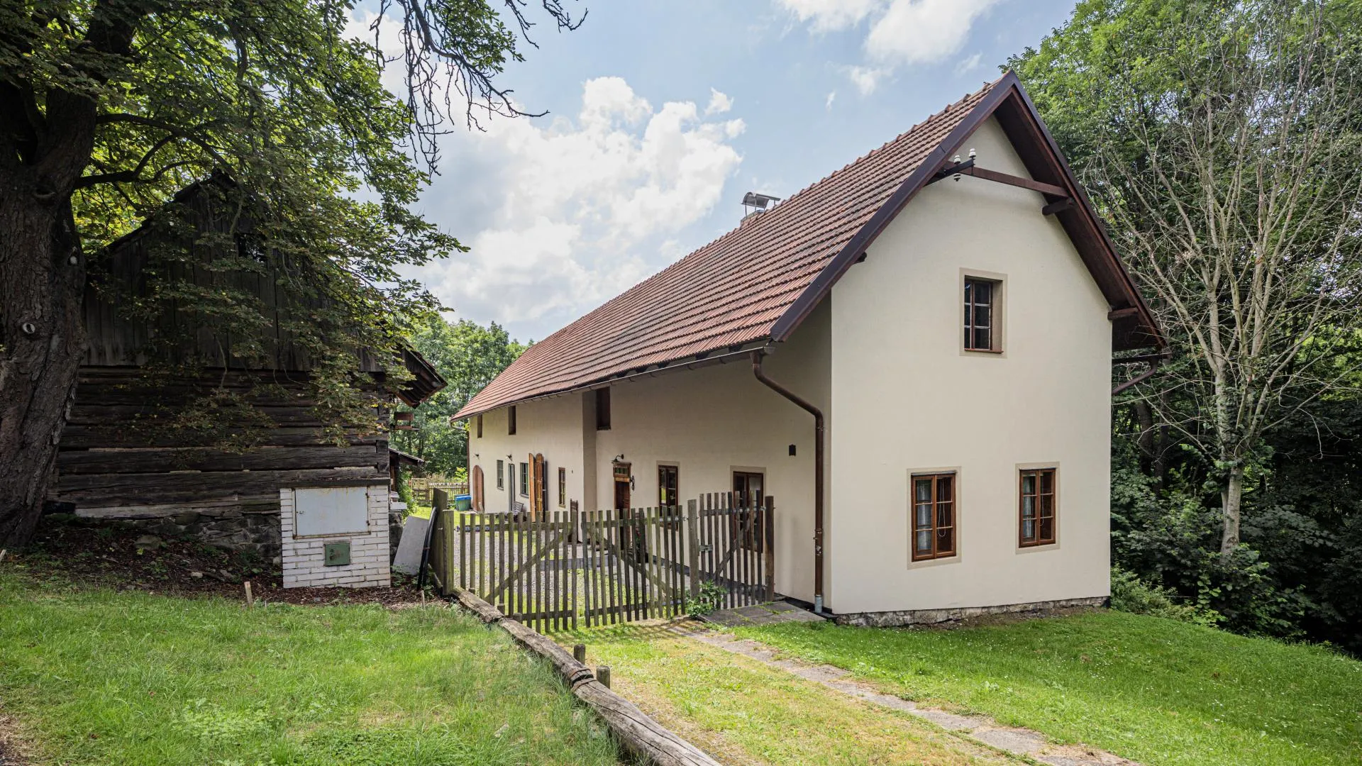 Prodej výjimečné nemovitosti s obrovským potenciálem a naprostým soukromím Turkovice u Ondřejova — Ondřejov